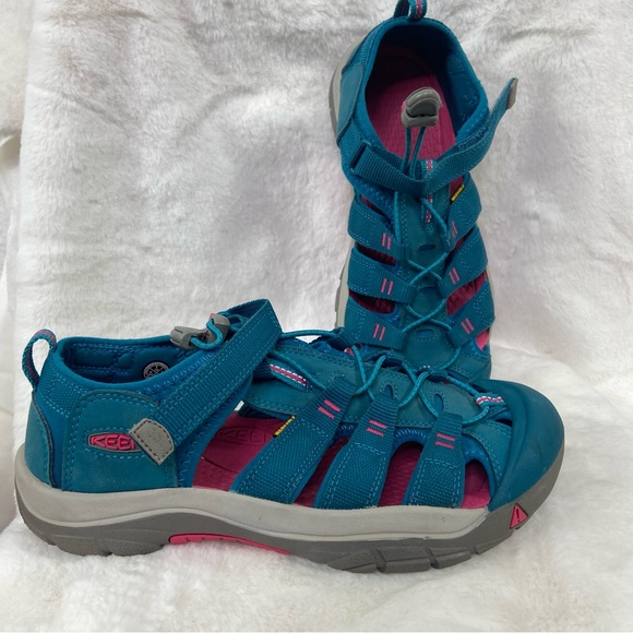 Keen Shoes - Keen Newport H2 Deep Lagoon / Bright Pink. Womens Size 7